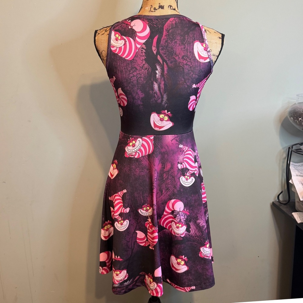 Disney Womens Cheshire Cat Alice in Wonderland Fit & Flare Dress Purple Size XS - Picture 2 of 5
